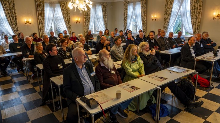 Publikum på Tøyen hovedgård Publikum på Tøyen hovedgård